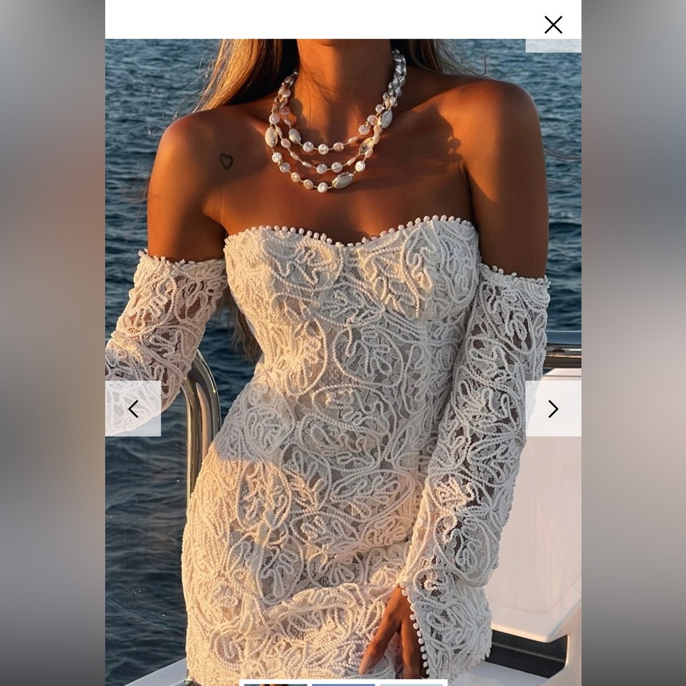 Lilliana Off Shoulder Lace Dress M